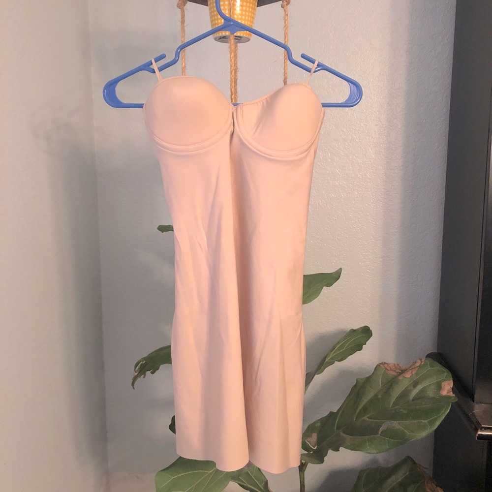 Ambrielle nude strapless shape wear 34B
